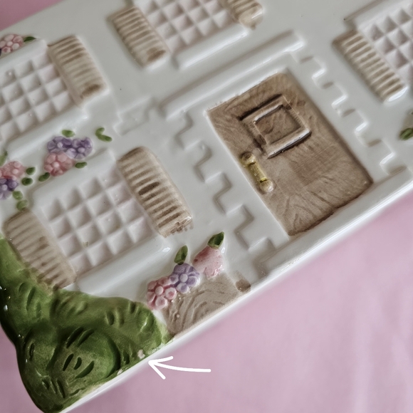 Ceramic Cottage Cookie Jar - Picture 9 of 9